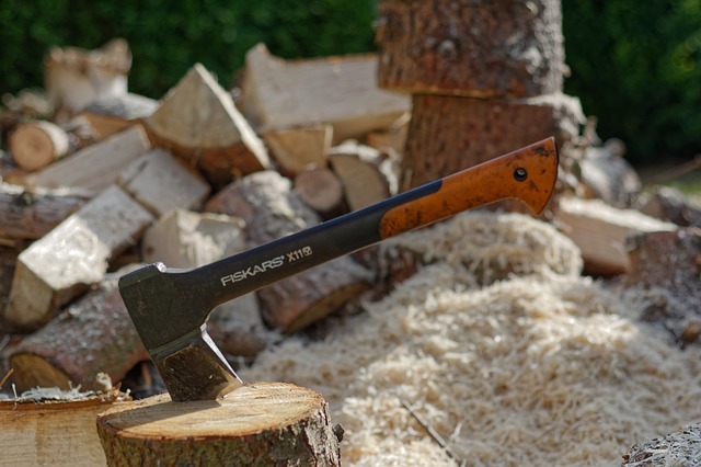 Free download axe chop wood stumps chopping free picture to be edited with GIMP free online image editor