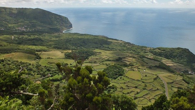 تنزيل Azores Landscape Flores مجانًا - صورة مجانية أو صورة لتحريرها باستخدام محرر الصور عبر الإنترنت GIMP