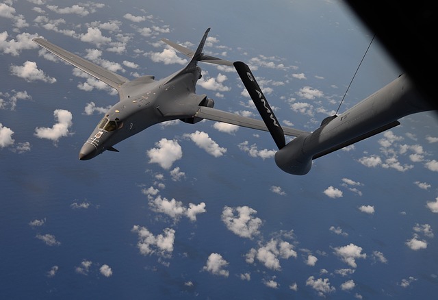 Free download b 1b lancer bomber aircraft free picture to be edited with GIMP free online image editor