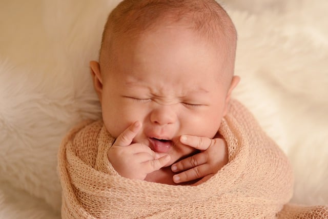 Bezpłatne pobieranie dziecka, słodkiego noworodka, rodziny miłosnej, bezpłatne zdjęcie do edycji za pomocą bezpłatnego edytora obrazów online GIMP