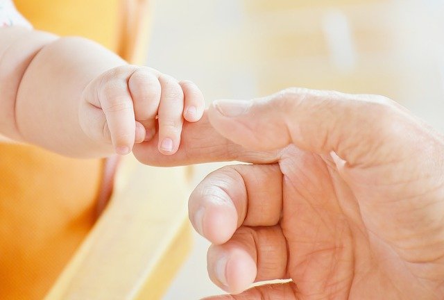 Free download baby hands fingers infant child free picture to be edited with GIMP free online image editor