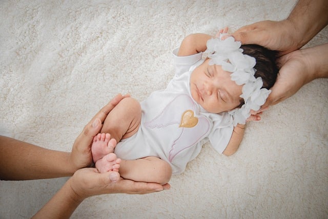 Free download baby newborn family love parent free picture to be edited with GIMP free online image editor
