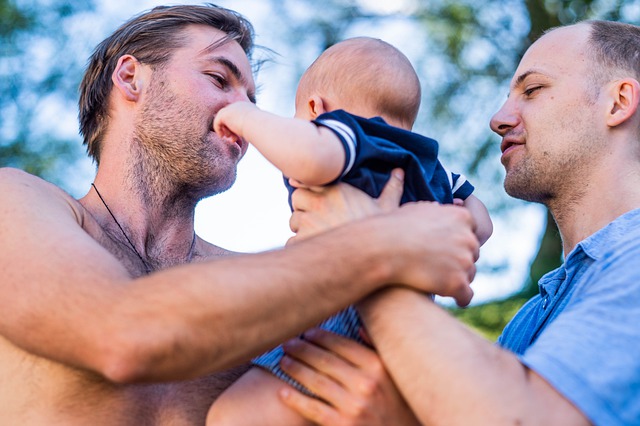 Free download baby parents brother dad affection free picture to be edited with GIMP free online image editor