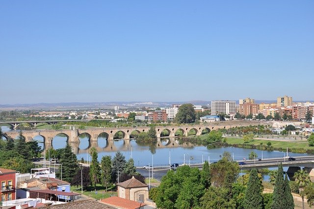 Muat turun percuma Jambatan Badajoz Spain Extremadura - foto atau gambar percuma untuk diedit dengan editor imej dalam talian GIMP