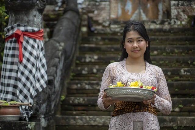 Free download bali indonesia woman girl hindu free picture to be edited with GIMP free online image editor