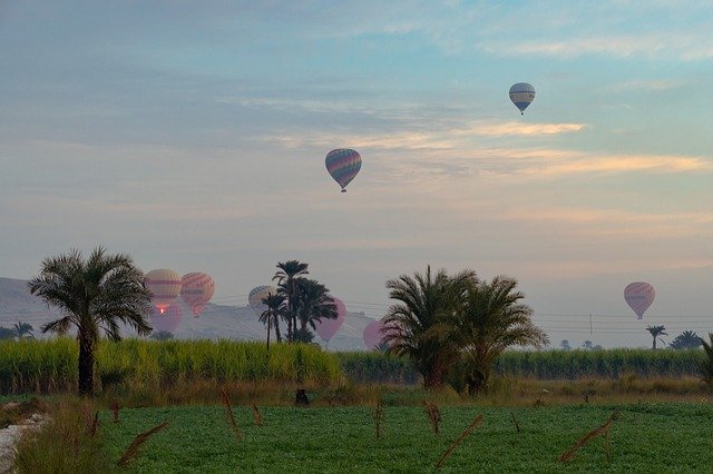 Muat turun percuma Balloons Sky Colorful - foto atau gambar percuma untuk diedit dengan editor imej dalam talian GIMP