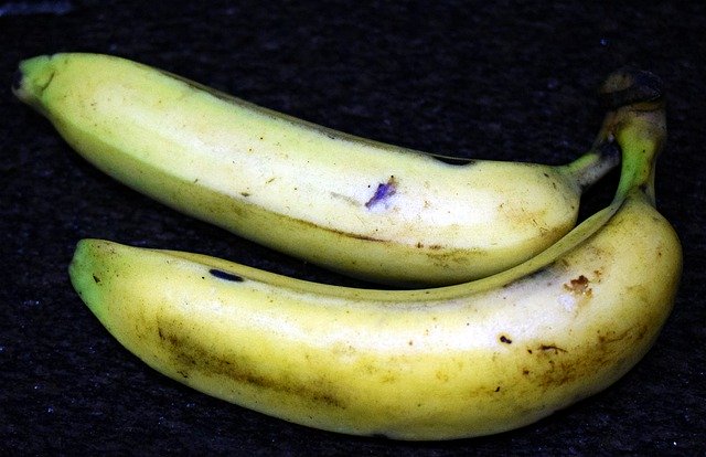 Descarga gratuita Banana Fruits Food - foto o imagen gratis y gratuita para editar con el editor de imágenes en línea GIMP