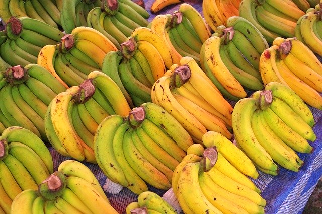 Modèle de photo gratuit à télécharger gratuitement Bananes Banana Trees Thai Market à éditer avec l'éditeur d'images en ligne GIMP