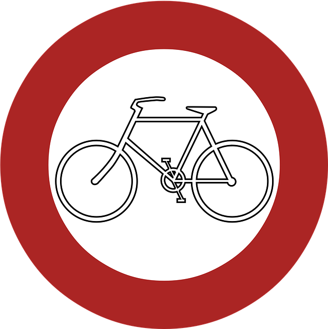 Descărcare gratuită Interzicerea cicliștilor Avertisment - Grafică vectorială gratuită pe Pixabay ilustrație gratuită pentru a fi editată cu editorul de imagini online gratuit GIMP