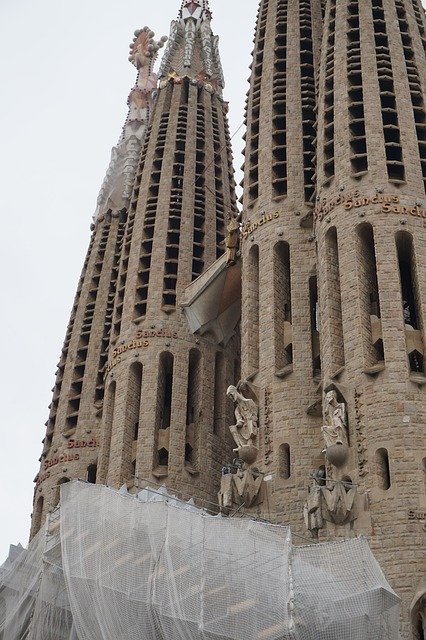 دانلود رایگان کلیسای جامع بارسلونا به این سبک - عکس یا تصویر رایگان قابل ویرایش با ویرایشگر تصویر آنلاین GIMP