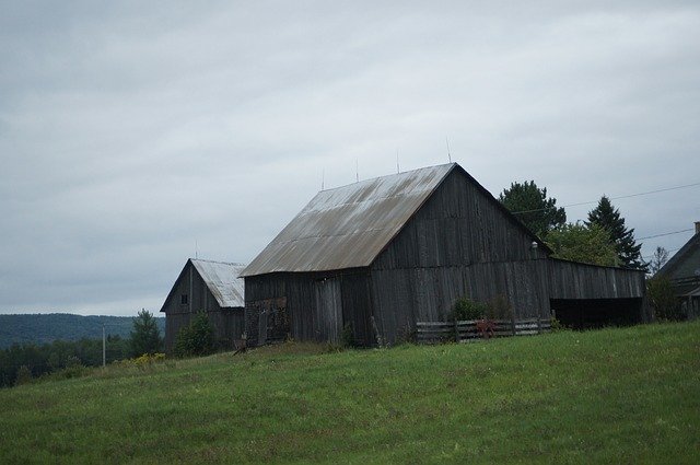 Download grátis Barn Field Countryside - foto ou imagem gratuita para ser editada com o editor de imagens online GIMP