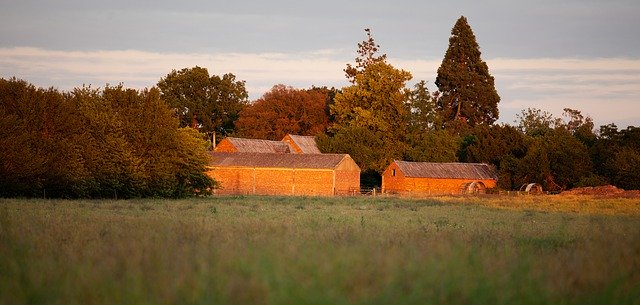 Download grátis Barn Sunset Field - foto ou imagem gratuita para ser editada com o editor de imagens online GIMP