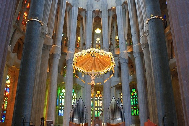 Unduh gratis Basilica Barcelona Architecture - foto atau gambar gratis untuk diedit dengan editor gambar online GIMP