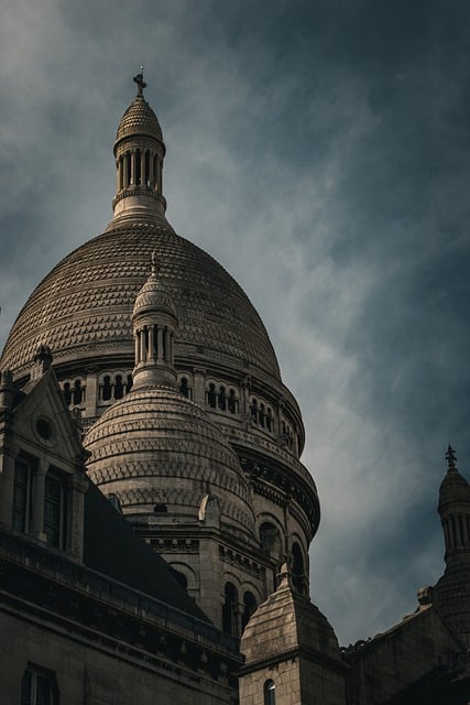 Baixe grátis a imagem gratuita da cúpula da basílica sagrado coração de paris para ser editada com o editor de imagens on-line gratuito do GIMP