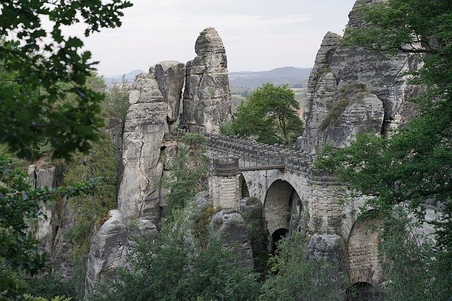 Gratis download Bastei Saxon Switzerland Elbe - gratis foto of afbeelding om te bewerken met GIMP online afbeeldingseditor