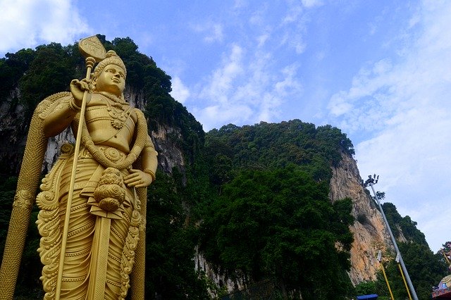 Download gratuito Batu Caves Malaysia - foto o immagine gratuita da modificare con l'editor di immagini online GIMP