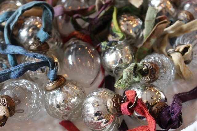 ดาวน์โหลดฟรี Baubles Christmas Glass - ภาพถ่ายหรือรูปภาพฟรีที่จะแก้ไขด้วยโปรแกรมแก้ไขรูปภาพออนไลน์ GIMP