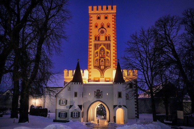 Bezpłatne pobieranie Bayer Gate Night Lighting - bezpłatne zdjęcie lub obraz do edycji za pomocą internetowego edytora obrazów GIMP