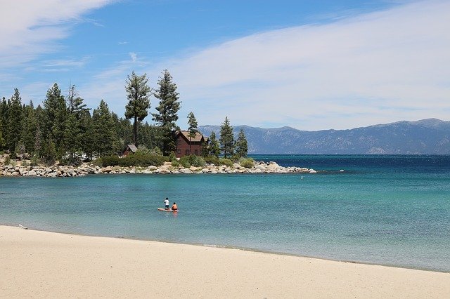 Muat turun percuma Beach Forest Mountains - foto atau gambar percuma untuk diedit dengan editor imej dalam talian GIMP