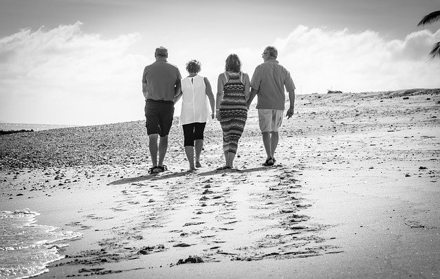 Muat turun percuma Beach Friendship - foto atau gambar percuma untuk diedit dengan editor imej dalam talian GIMP