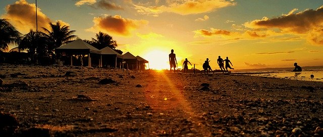 Descărcare gratuită Beach Fun Summer - fotografie sau imagini gratuite pentru a fi editate cu editorul de imagini online GIMP