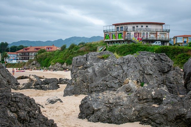 Descărcare gratuită Beach Landscape Sky - fotografie sau imagini gratuite pentru a fi editate cu editorul de imagini online GIMP