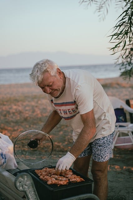 Ücretsiz indir plaj adamı tatil barbekü ızgarası ücretsiz resim GIMP ücretsiz çevrimiçi resim düzenleyici ile düzenlenebilir