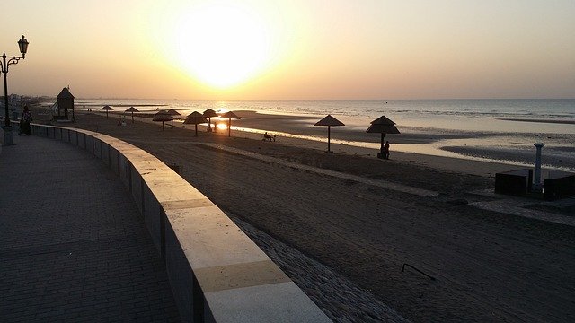 무료 다운로드 Beach Oman Sea - 무료 무료 사진 또는 GIMP 온라인 이미지 편집기로 편집할 수 있는 사진