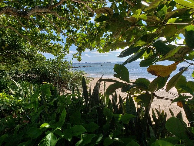 Libreng download Beach Peaceful Land - libreng larawan o larawan na ie-edit gamit ang GIMP online image editor