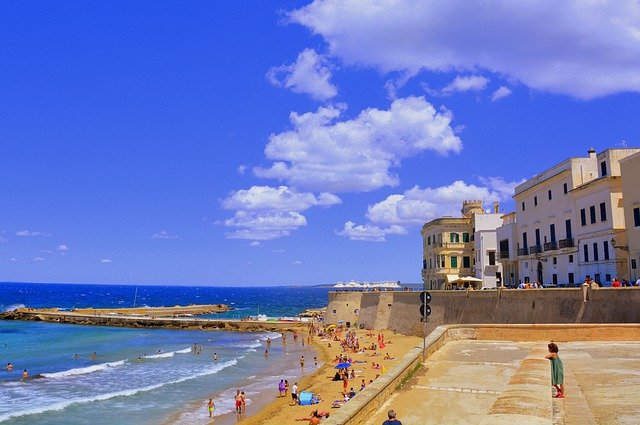 Téléchargement gratuit de Plage des Pouilles Gallipoli - photo ou image gratuite à modifier avec l'éditeur d'images en ligne GIMP