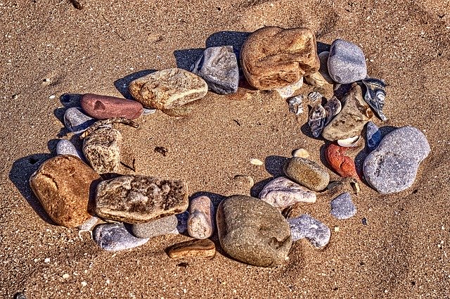 Bezpłatne pobieranie Beach Rocks HDR - bezpłatne zdjęcie lub obraz do edycji za pomocą internetowego edytora obrazów GIMP