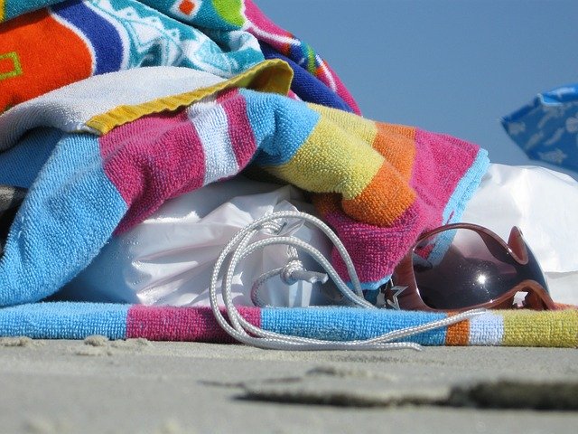 Descarga gratuita Beach Summer Ocean: foto o imagen gratuita para editar con el editor de imágenes en línea GIMP