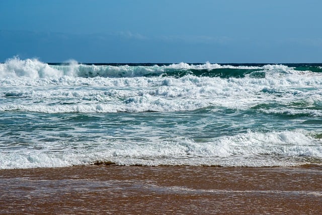 Download gratuito de ondas de praia costa oceano mar imagem grátis para ser editada com o editor de imagens on-line gratuito GIMP
