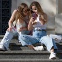 Beautiful girl on the street  screen for extension Chrome web store in OffiDocs Chromium