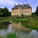 Beautiful green castle  screen for extension Chrome web store in OffiDocs Chromium