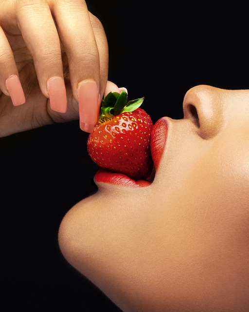 Free download beauty woman female strawberry free picture to be edited with GIMP free online image editor
