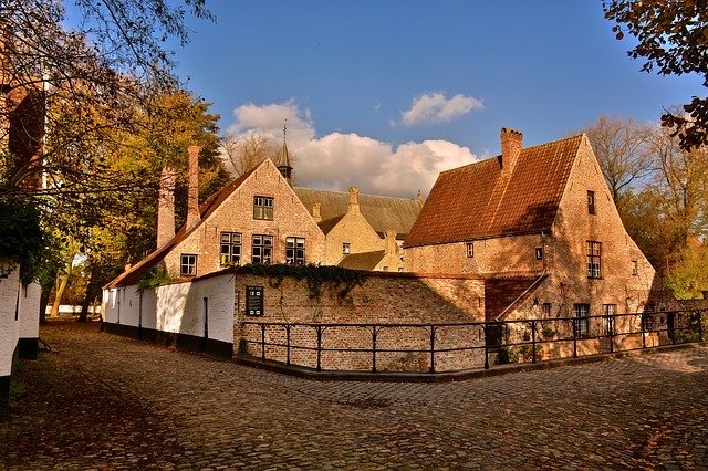 Скачать бесплатно Begijnhof Bruges - бесплатное фото или изображение для редактирования с помощью онлайн-редактора изображений GIMP