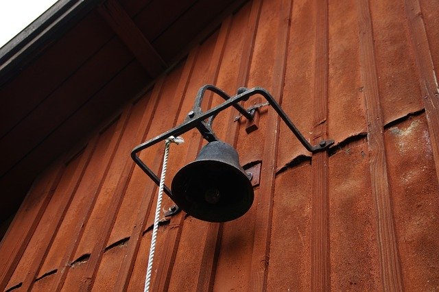 Muat turun percuma Bell Sweden Woodhouse Ring The - foto atau gambar percuma untuk diedit dengan editor imej dalam talian GIMP