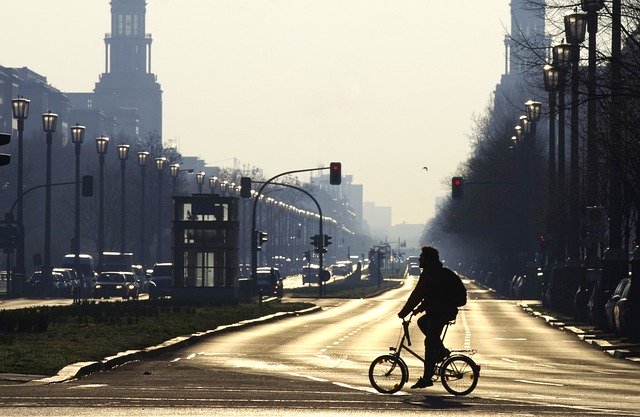 Muat turun percuma Berlin Avenue Morgenstimmung - foto atau gambar percuma untuk diedit dengan editor imej dalam talian GIMP