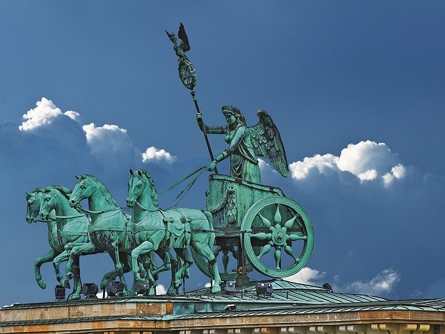 Descărcare gratuită Berlin Brandenburg Gate Quadriga - fotografie sau imagini gratuite pentru a fi editate cu editorul de imagini online GIMP