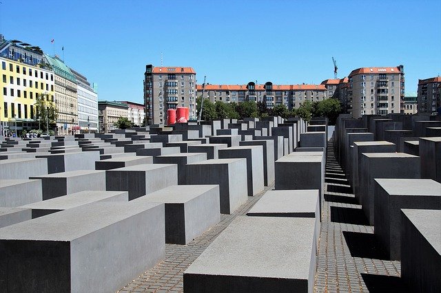 Bezpłatne pobieranie Berlin Memorial The Holocaust - bezpłatne zdjęcie lub obraz do edycji za pomocą internetowego edytora obrazów GIMP