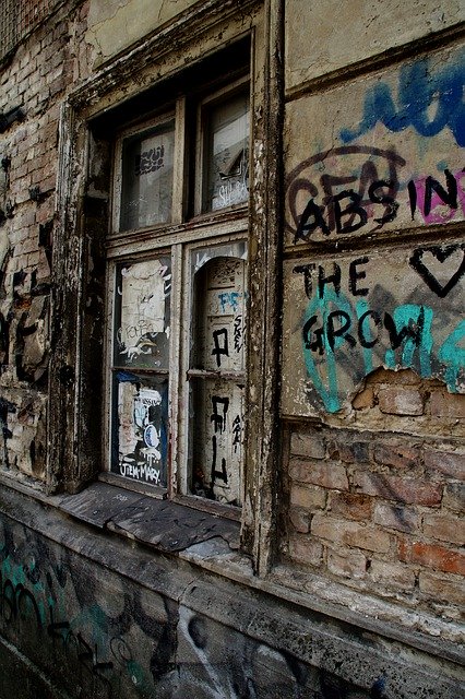 Скачать бесплатно Berlin Window Rotten - бесплатную фотографию или картинку для редактирования с помощью онлайн-редактора изображений GIMP