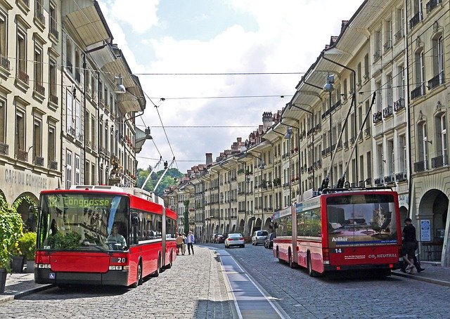 Bezpłatne pobieranie darmowego obrazu w historycznym centrum bern na pasie sprawiedliwości do edycji za pomocą bezpłatnego internetowego edytora obrazów GIMP