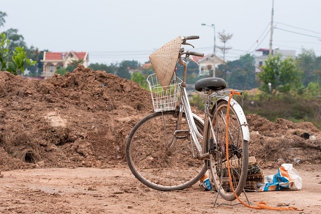 Free download bicycle bike cycle dirt nature free picture to be edited with GIMP free online image editor