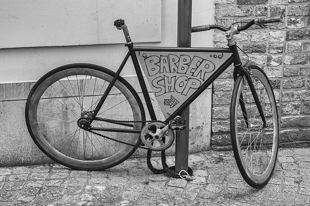 Descarga gratuita Bicycle Black White: foto o imagen gratuita para editar con el editor de imágenes en línea GIMP