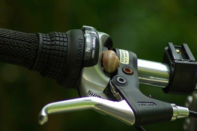 김프 온라인 이미지 편집기로 편집할 수 있는 자전거 핸들 바 달팽이 무료 사진 템플릿 무료 다운로드