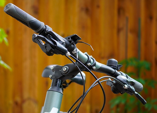 Download gratuito del manubrio della bicicletta per andare in bicicletta immagine gratuita da modificare con l'editor di immagini online gratuito GIMP