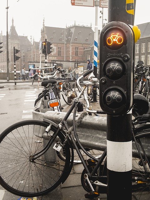 Free picture Bicycle Traffic Light Red -  to be edited by GIMP free image editor by OffiDocs