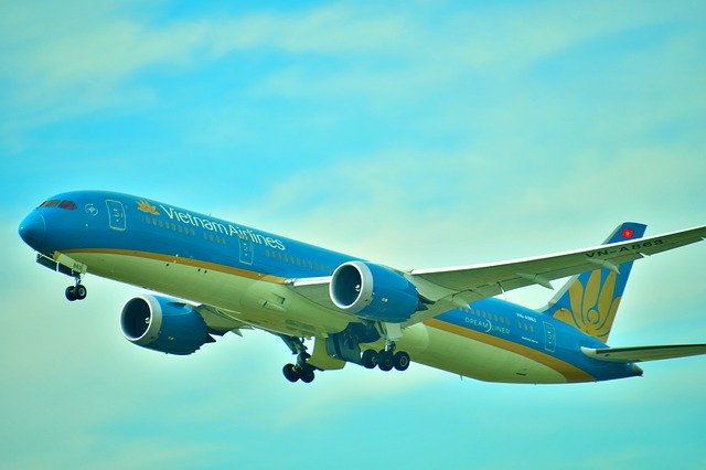 Muat turun percuma Big Airplane Beautiful Plane - foto atau gambar percuma untuk diedit dengan editor imej dalam talian GIMP