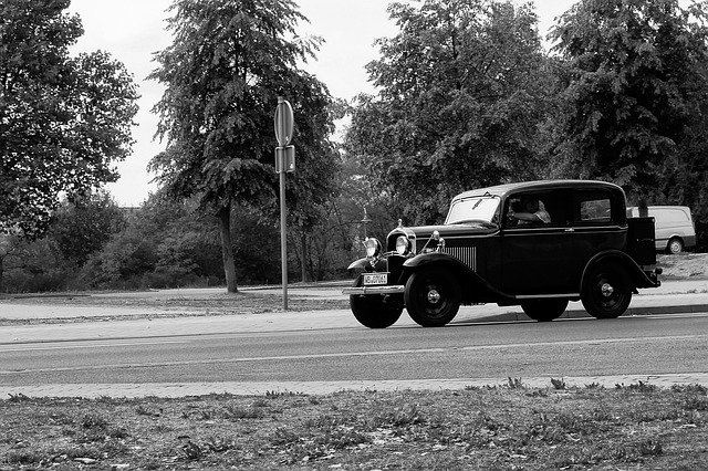 Free download Black And White Auto Oldtimer -  free photo or picture to be edited with GIMP online image editor